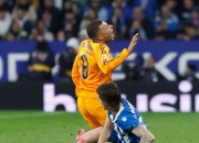 开云体育中国-皇马后防线失守，连续遭遇尴尬失球