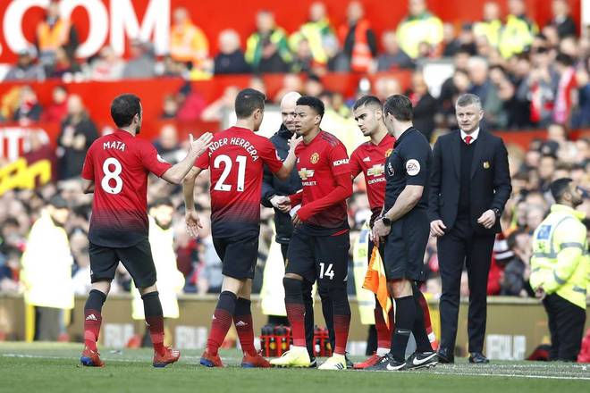 关于东亚天才中场被曝与另一俱乐部交涉转会传闻的信息