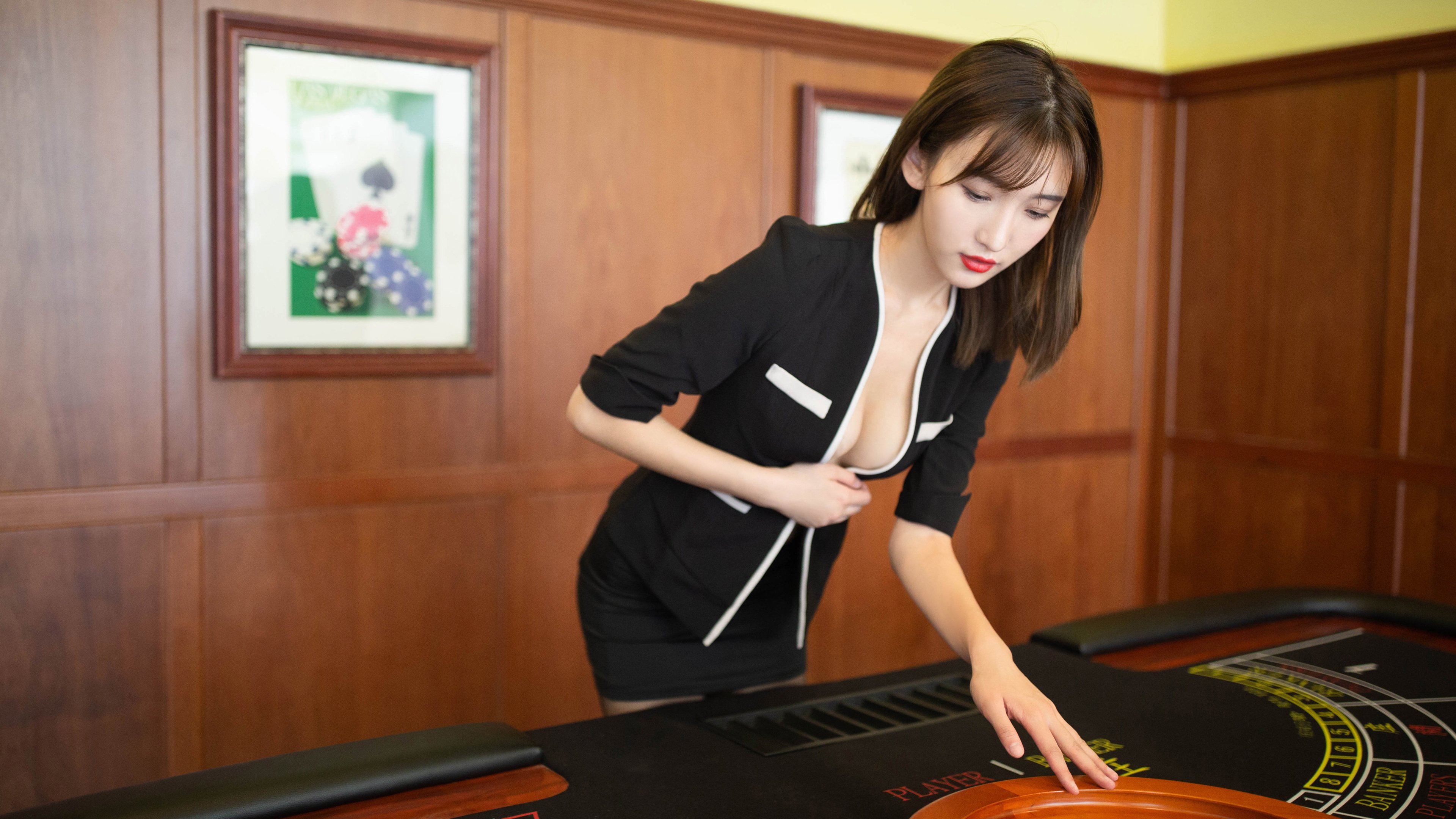 迪巴拉爆发显神威，洪都拉斯单节拉开加拿大—国际足球赛场双星闪耀