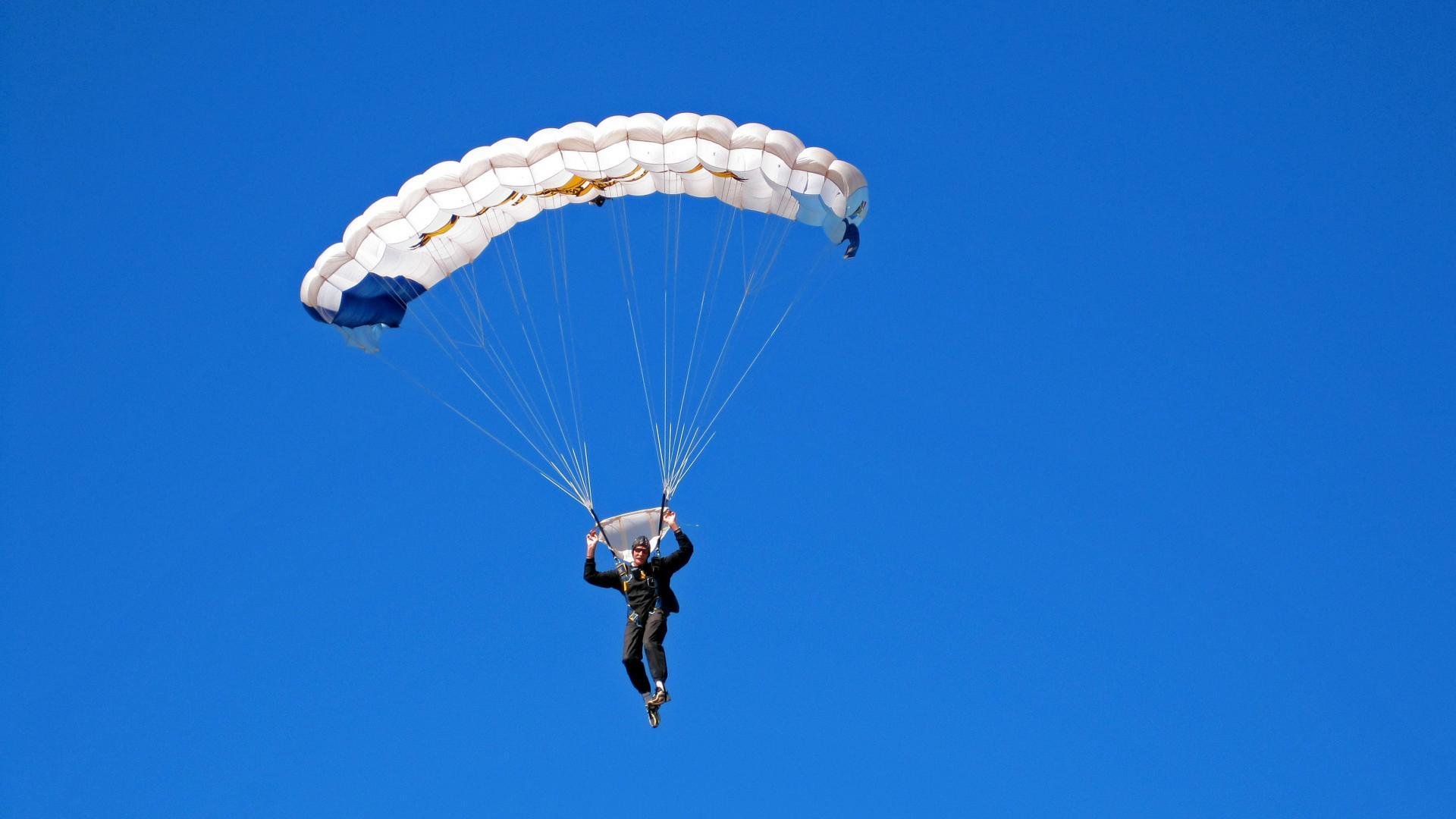 巨人杀手传奇，广厦斩落不可一世的公牛，贝恩靠降维打击持续制造杀伤