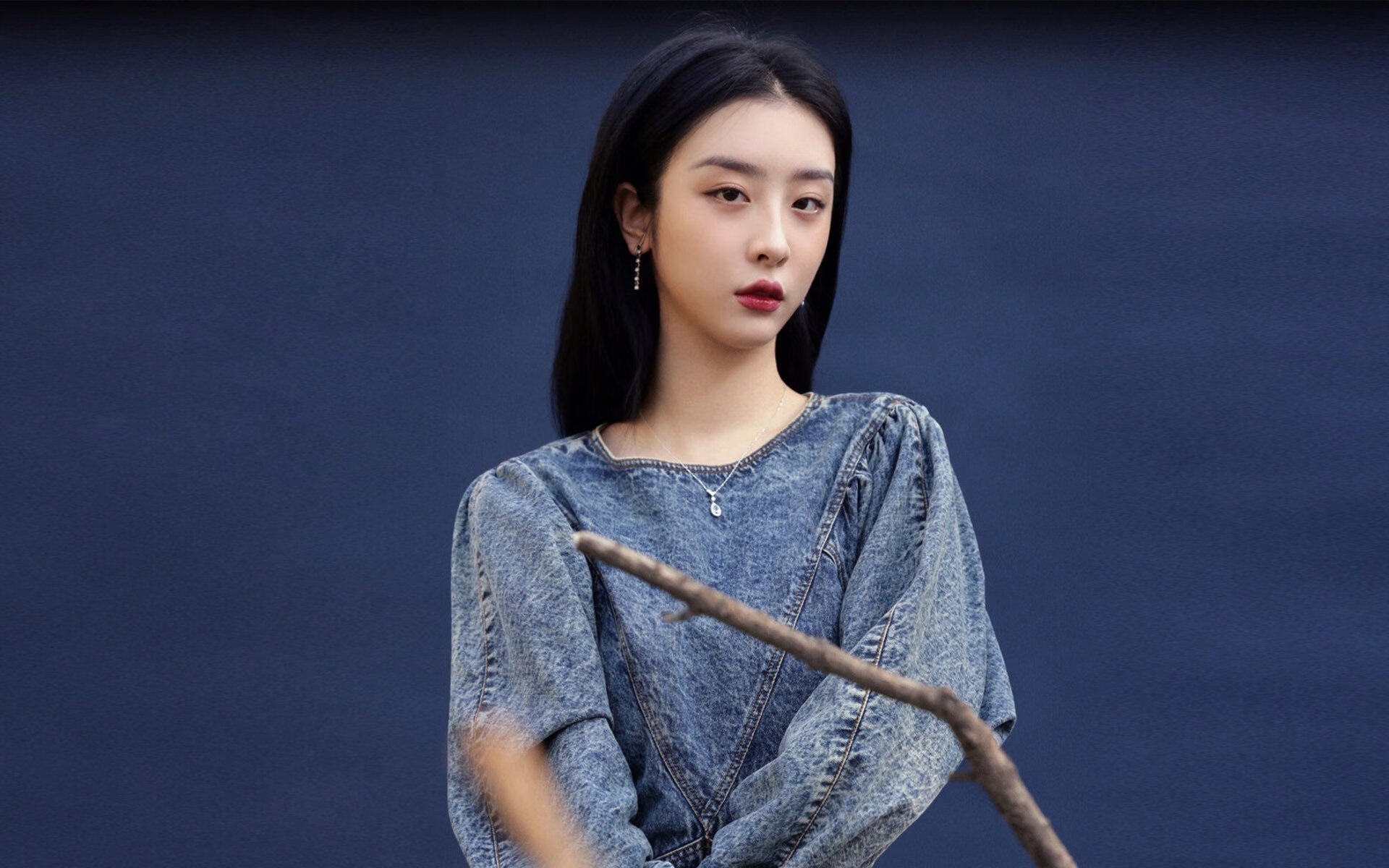 足球融化硝烟，伊拉克带走加纳，伊布成为关键先生