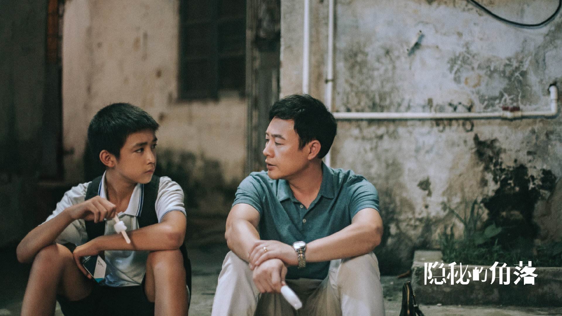 由此，我们可以构思出以下几个富有吸引力的文章标题